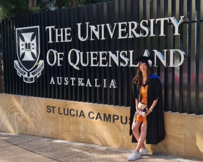 Élève diplômée de l'université du Queensland