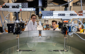 étudiants de Centrale Méditerranée en laboratoire