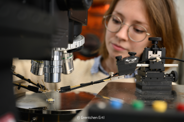 Camille Cunin en laboratoire